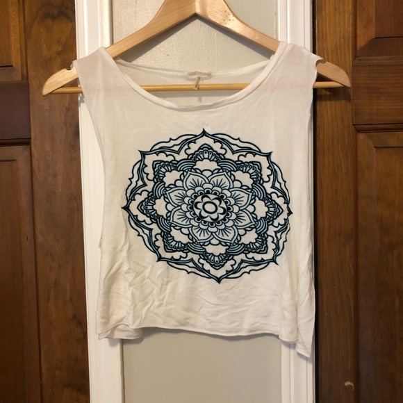 Bear Dance Mandala Cropped Tank - Picture 1 of 2